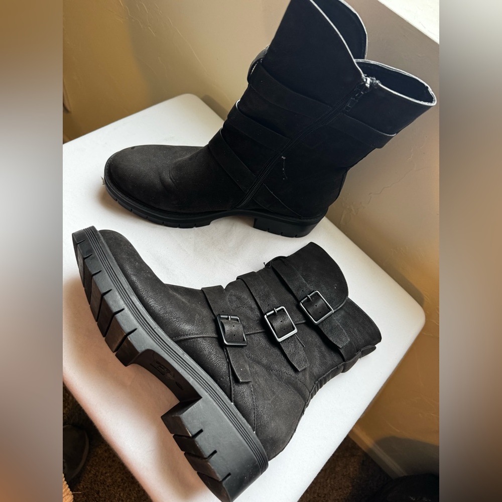 Mia Black Leather Mid-Calf Buckle Boots Size 8.5 Chunky Platform